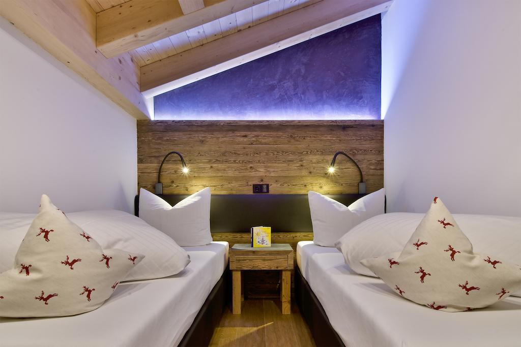 Pete Alpine Boutique Hotel - Klein Und Fein - Private Spa Suiten Und Zimmer St. Anton am Arlberg Cameră foto