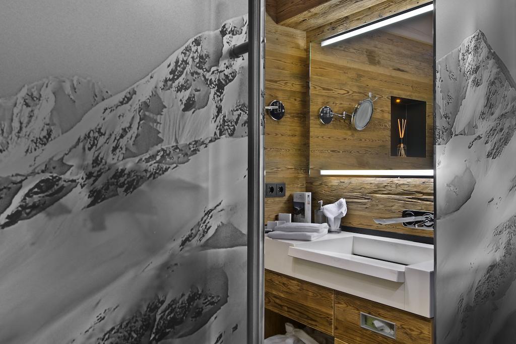 Pete Alpine Boutique Hotel - Klein Und Fein - Private Spa Suiten Und Zimmer St. Anton am Arlberg Cameră foto